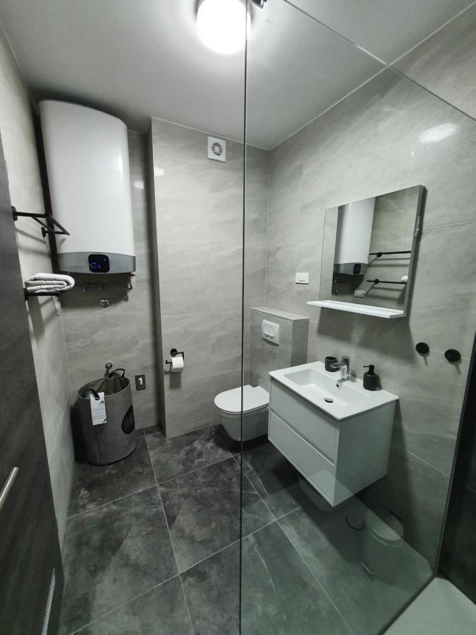 Apartmani Nerium โลวิสเต ภายนอก รูปภาพ