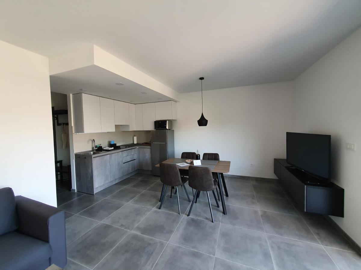 Apartmani Nerium โลวิสเต ภายนอก รูปภาพ