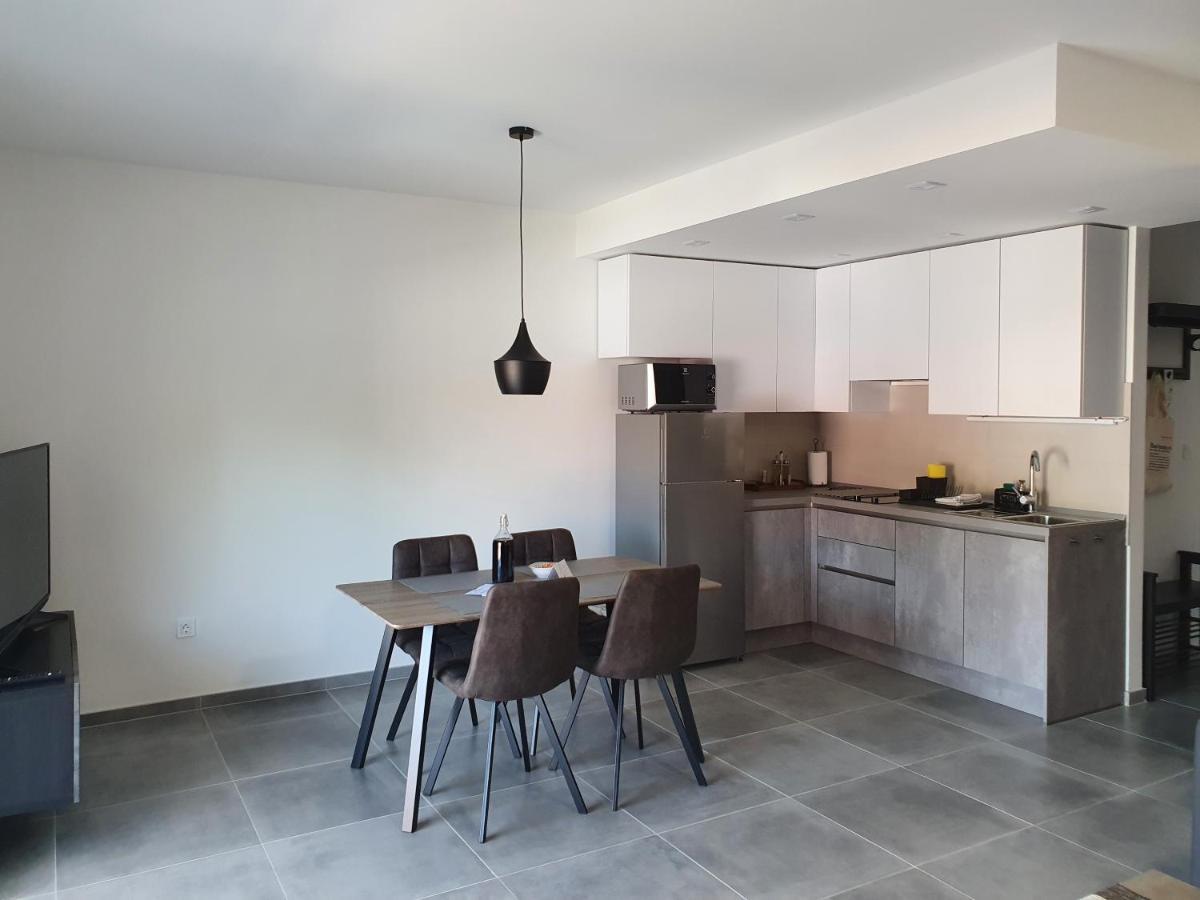 Apartmani Nerium โลวิสเต ภายนอก รูปภาพ
