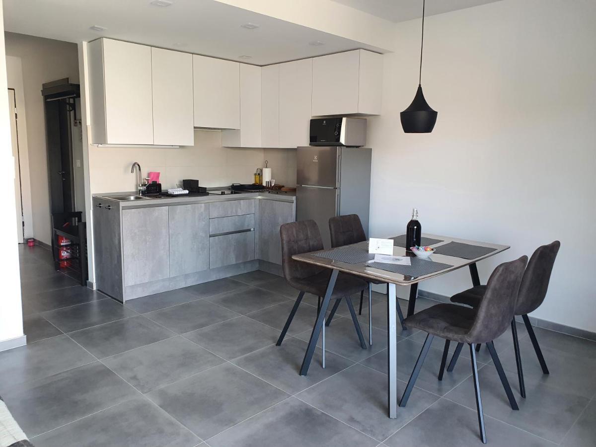 Apartmani Nerium โลวิสเต ภายนอก รูปภาพ